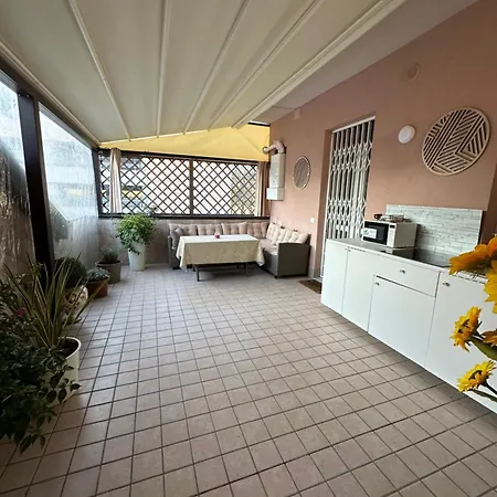 Locazione Turistica Girasole Nocleg ze śniadaniem 3*